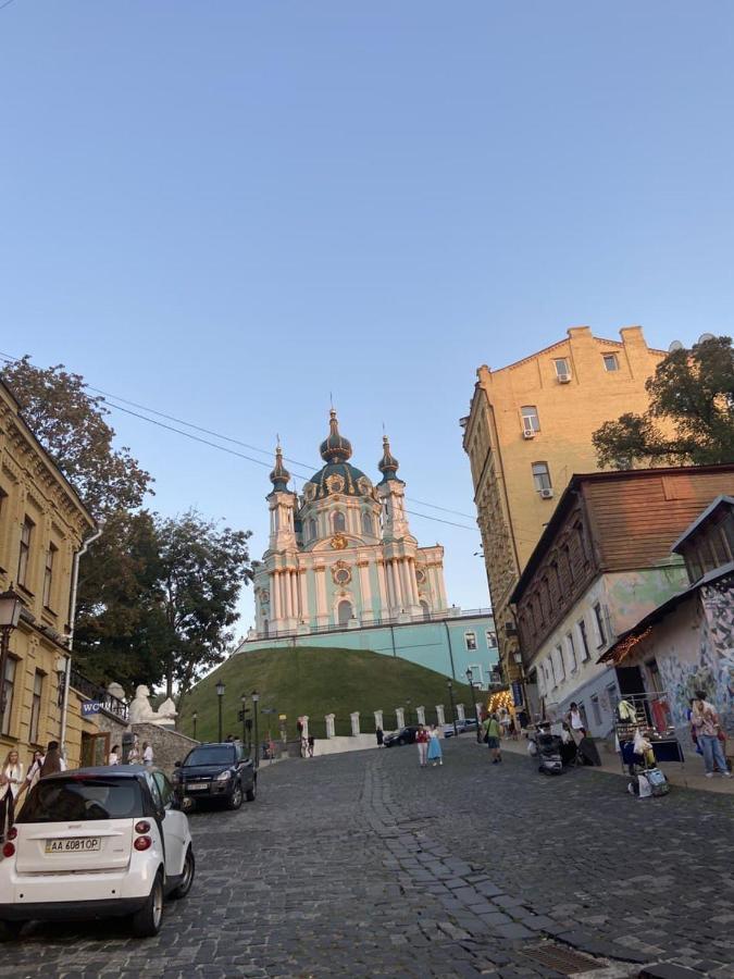 Romantic Apartment On Andriivskyi Kiev Bagian luar foto